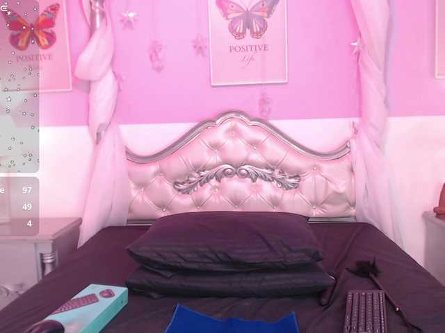 TaniaPierce live cam on BongaCams