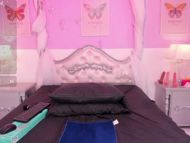 TaniaPierce live cam on BongaCams