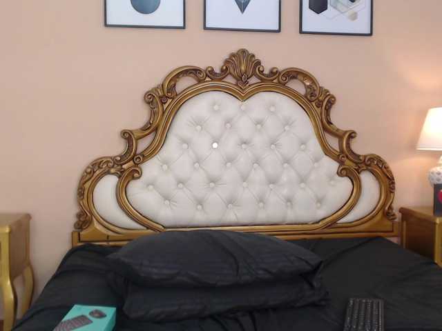 TaniaPierce live cam on BongaCams