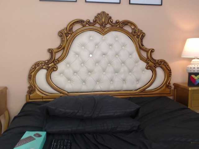 TaniaPierce live cam on BongaCams