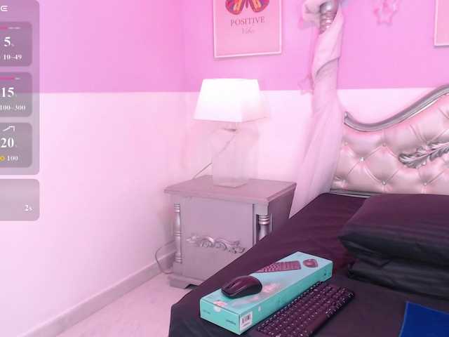 TaniaPierce live cam on BongaCams