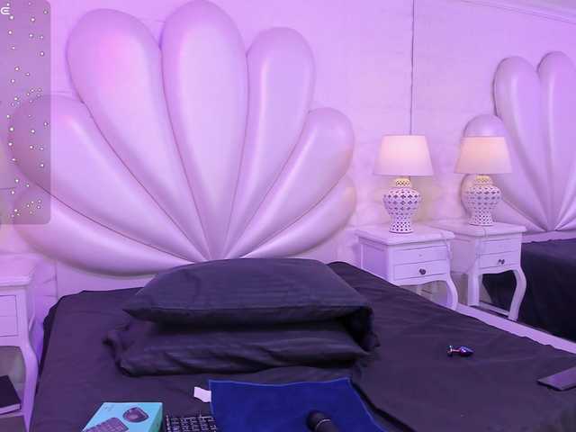 TaniaPierce live cam on BongaCams
