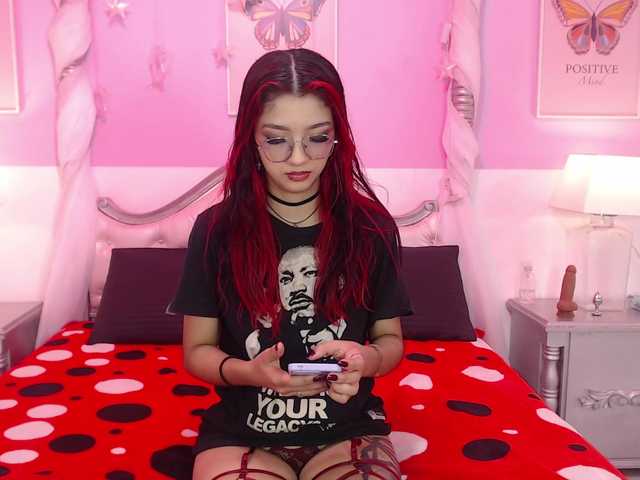 TaniaPierce live cam on BongaCams