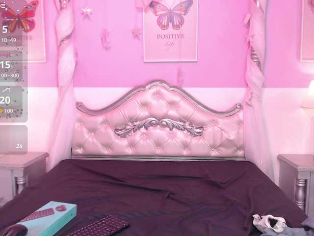 TaniaPierce live cam on BongaCams