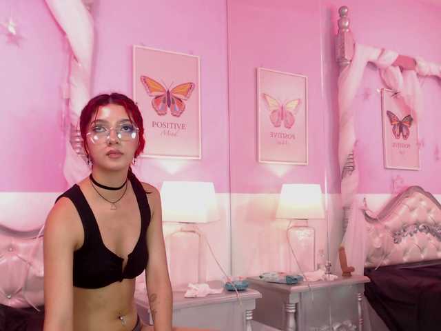 TaniaPierce live cam on BongaCams