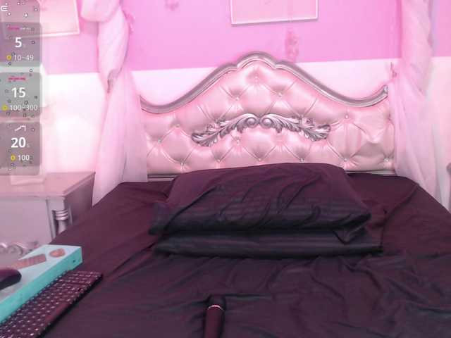TaniaPierce live cam on BongaCams