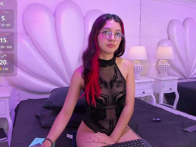 TaniaPierce live cam on BongaCams