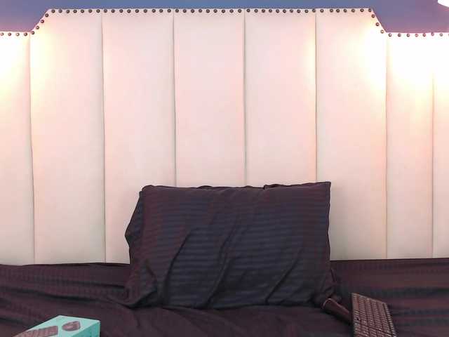 TaniaPierce live cam on BongaCams