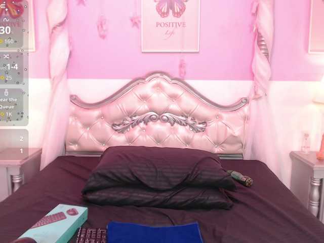 TaniaPierce live cam on BongaCams