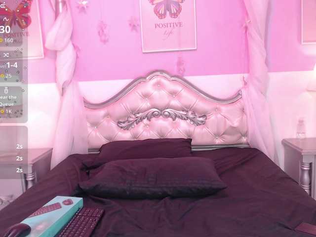 TaniaPierce live cam on BongaCams