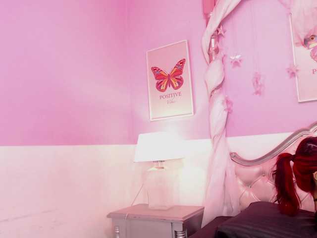 TaniaPierce live cam on BongaCams