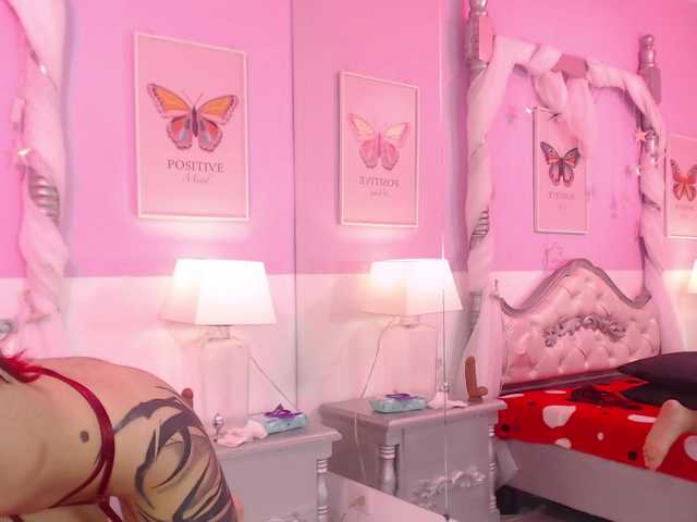 TaniaPierce live cam on BongaCams