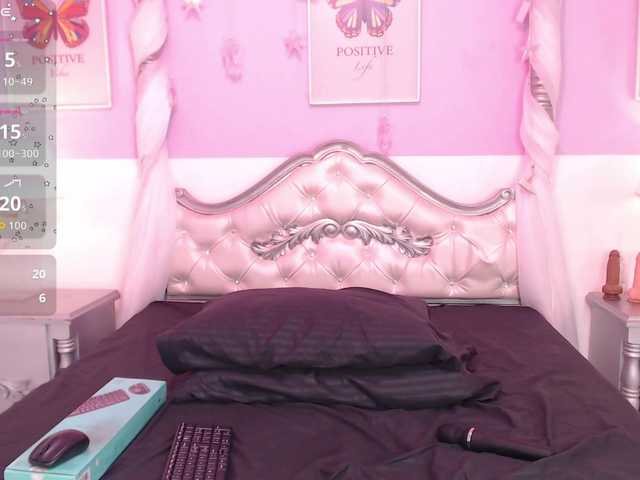 TaniaPierce live cam on BongaCams