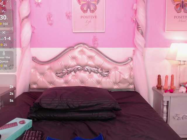 TaniaPierce live cam on BongaCams
