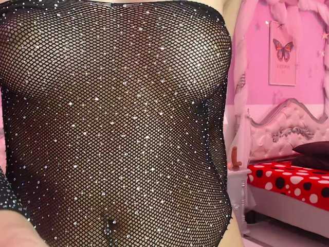 TaniaPierce live cam on BongaCams
