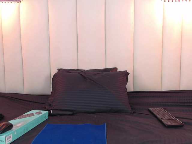 TaniaPierce live cam on BongaCams