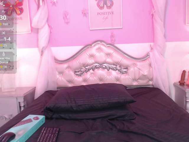 TaniaPierce live cam on BongaCams