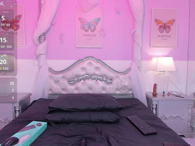 TaniaPierce live cam on BongaCams
