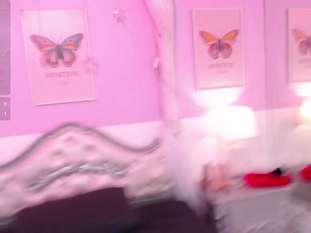 TaniaPierce live webcam show