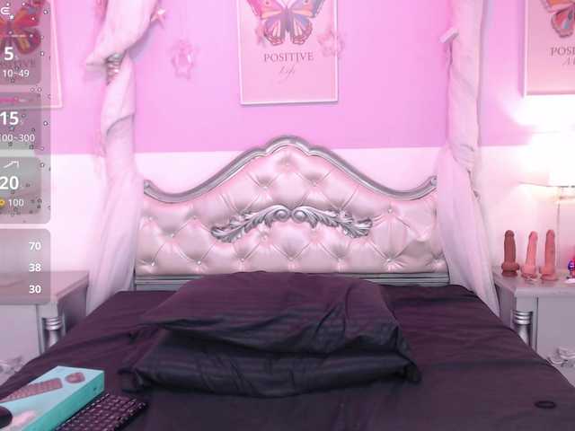 TaniaPierce live cam on BongaCams