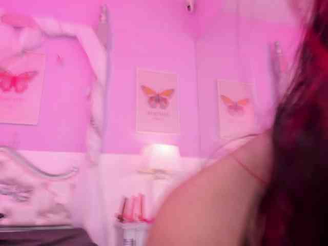 TaniaPierce webcam