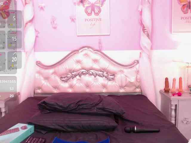 TaniaPierce Sex Cam Show