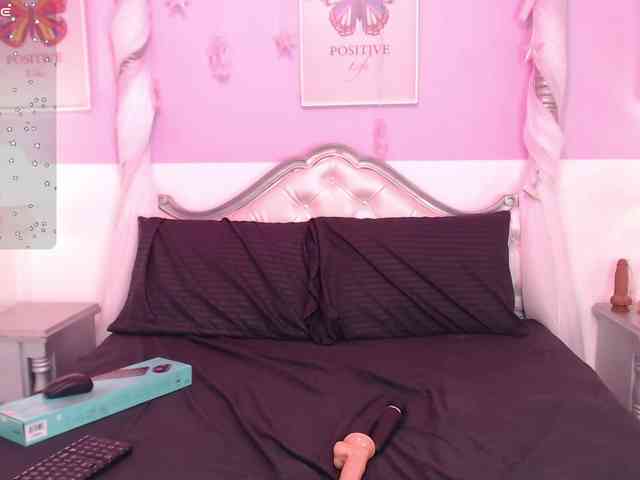 TaniaPierce webcam