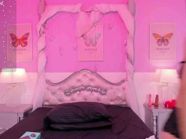 TaniaPierce webcam