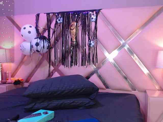 TaniaPierce webcam
