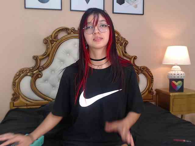 TaniaPierce webcam