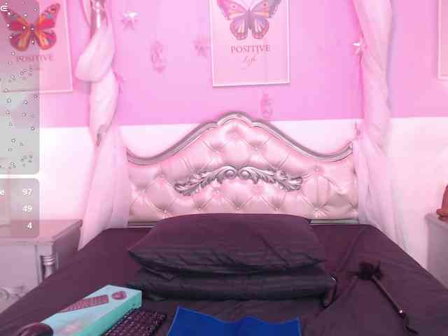 TaniaPierce webcam