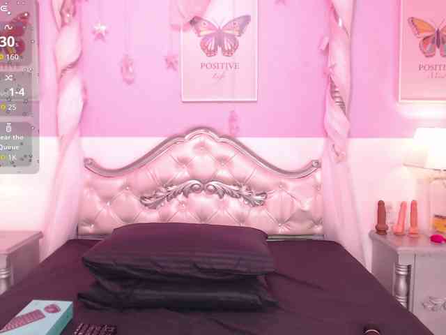 TaniaPierce webcam
