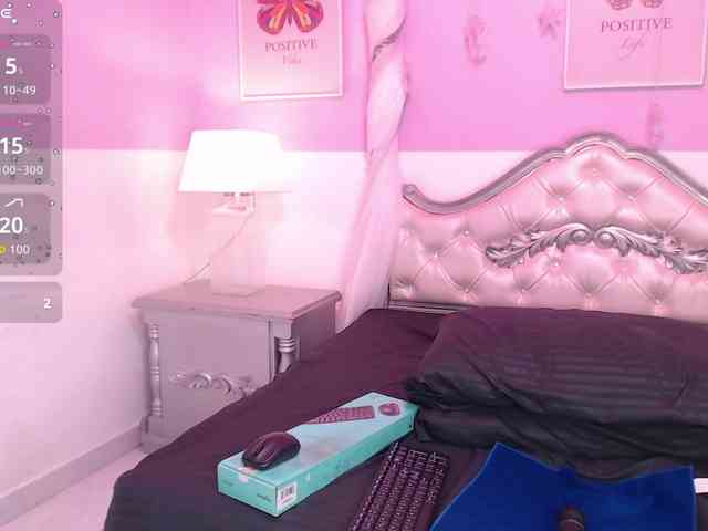 TaniaPierce webcam