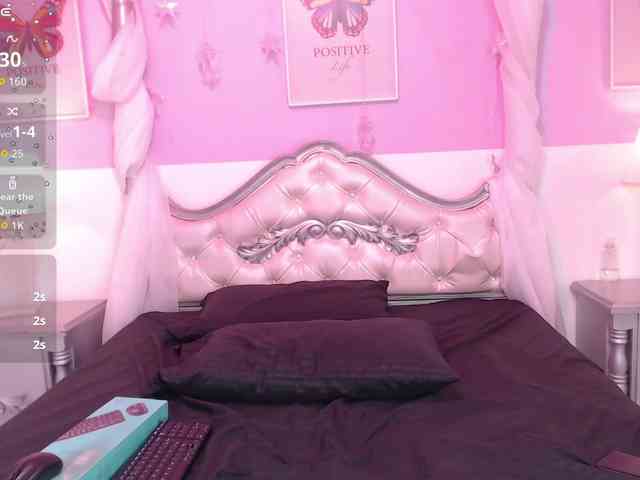 TaniaPierce webcam