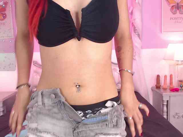 TaniaPierce webcam
