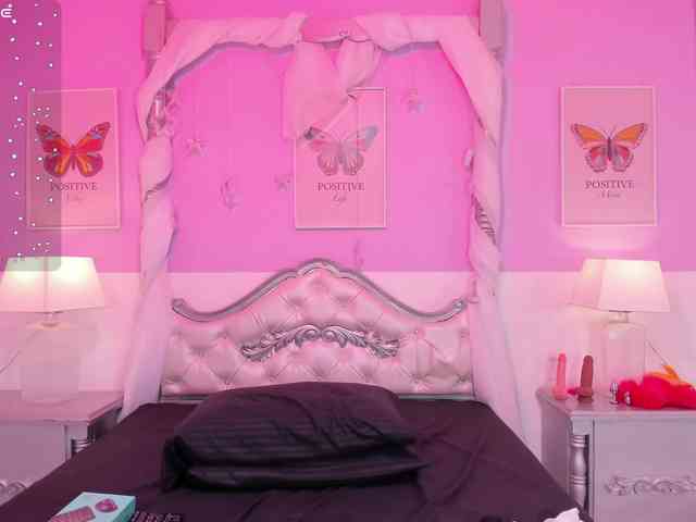 TaniaPierce webcam
