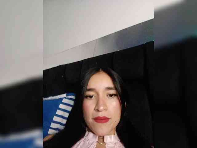 Amelie-04 webcam