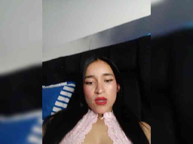 Amelie-04 webcam
