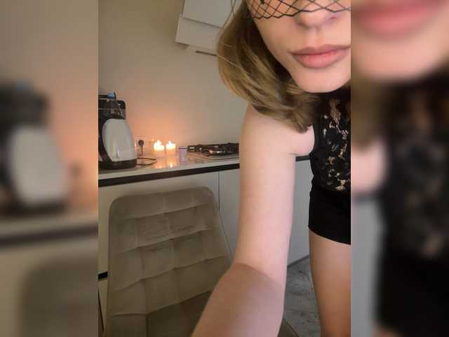 mianoir live cam