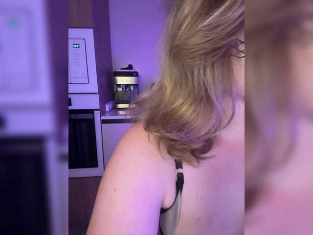 mianoir live cam on BongaCams