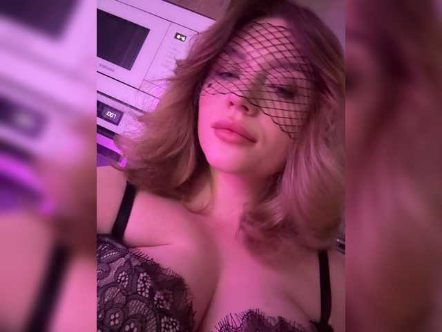 mianoir live cam on BongaCams