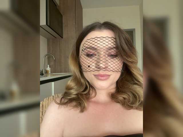 mianoir live cam