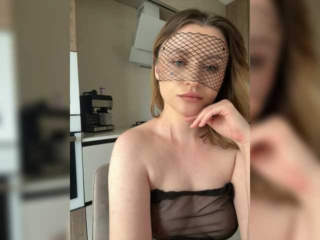 mianoir live cam on BongaCams