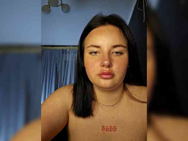Lizaluk Live Webcam on BongaCams