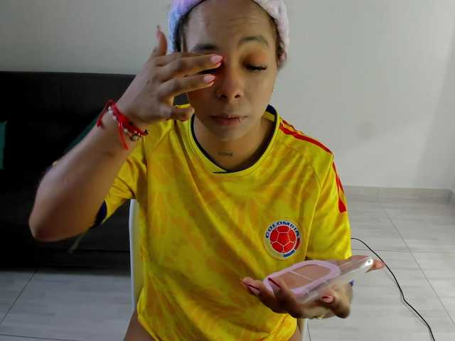 katiaGray2 live cam on BongaCams