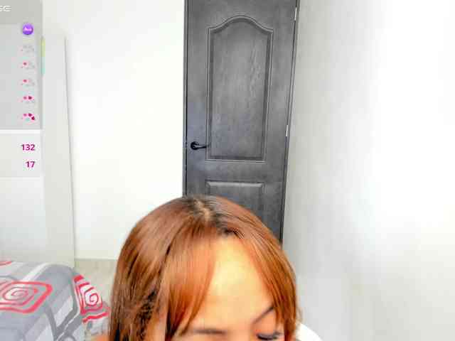 katiaGray2 webcam