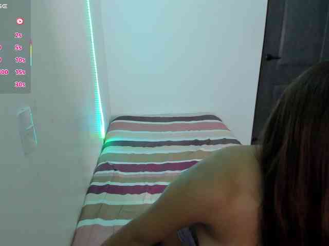 katiaGray2 webcam