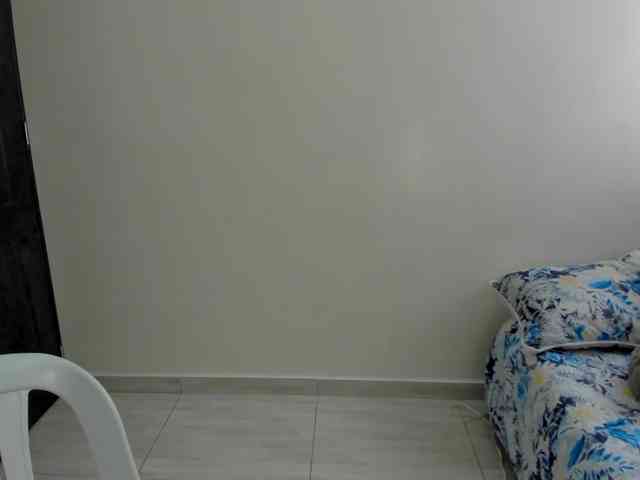 katiaGray2 webcam