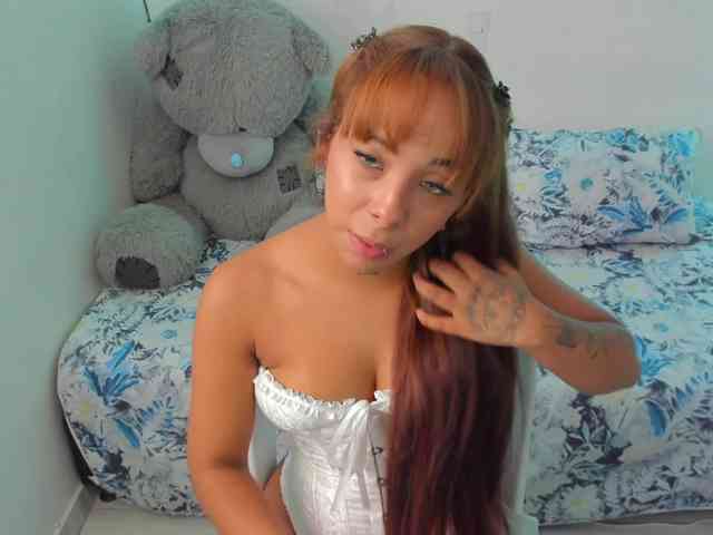 katiaGray2 webcam
