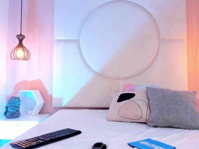 Miaa-Carter webcam